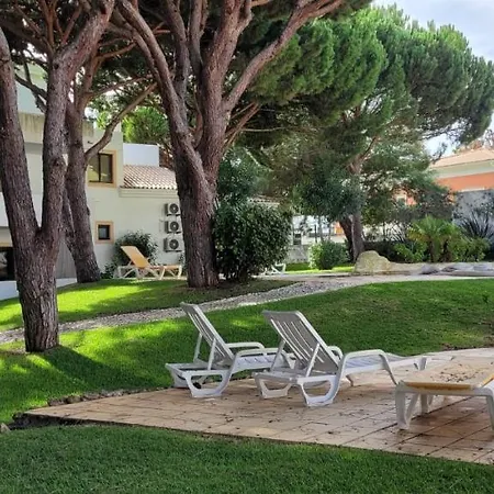 公寓式酒店 Jardins Da Falesia 阿尔布费拉